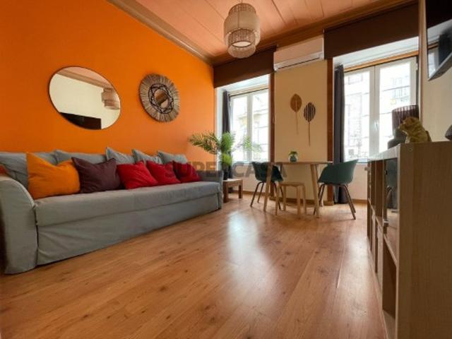 Apartamento T1 junto à Praça do Bocage em Setúbal
