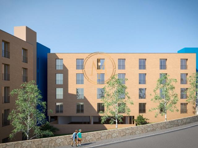 Apartamento T1 junto ao polo universitário c/ lugar de garagem e arrumos