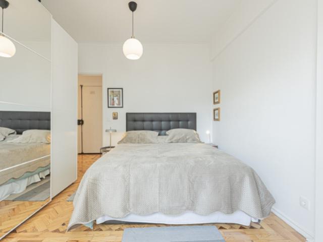 APARTAMENTO T1 | LAPA ESTRELA | PRÉDIO DE PLACA COM 2 ELEVADORES