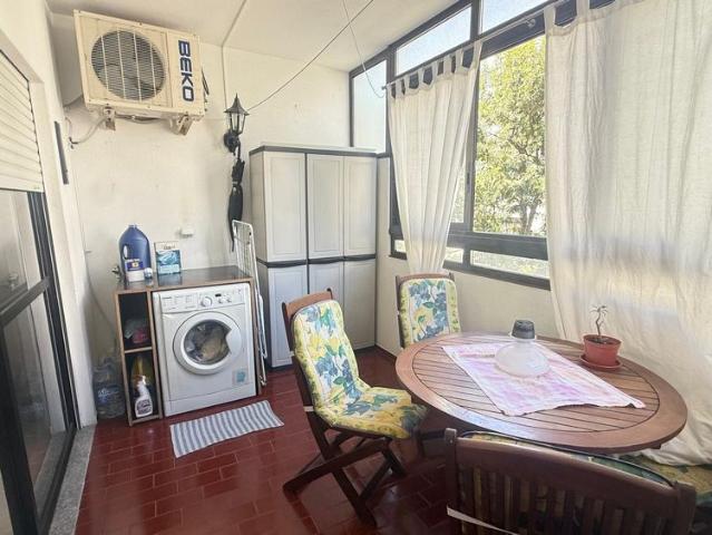 Apartamento T1 localizado na principal avenida de Quarteira