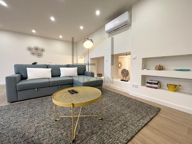 Apartamento T1 luminoso na Parede a poucos minutos da praia