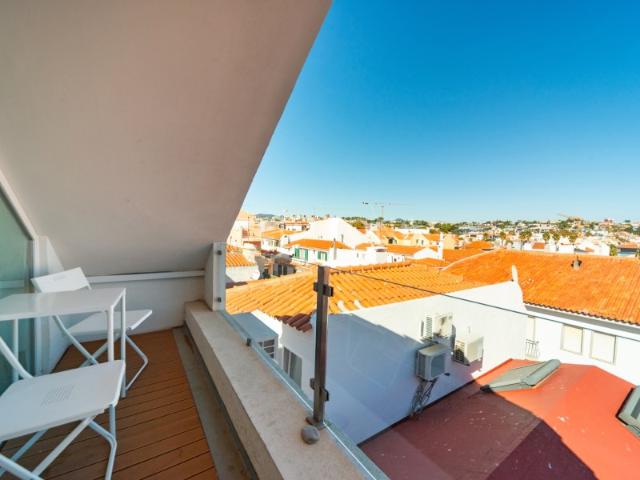 Apartamento T1 + Mezanino totalmente mobilado Centro de Cascais