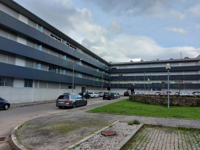 APARTAMENTO T1 MONÇÃO