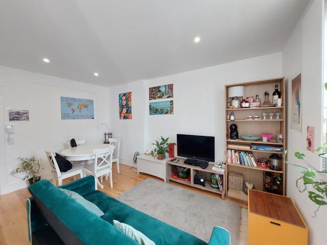 Apartamento T1, mobilado, com terraço, em Faria Guimarães, Porto