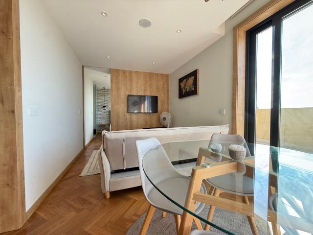 Apartamento T1 mobilado com terraço na Avenida da República em V.N.Gaia