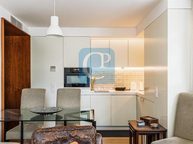 Apartamento T1 mobilado e equipado na Foz do Douro