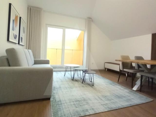 Apartamento T1 mobilado, equipado e com despesas incluídas água, luz e internet