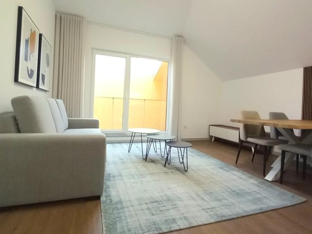 Apartamento T1 mobilado, equipado e com despesas incluídas água, luz e internet