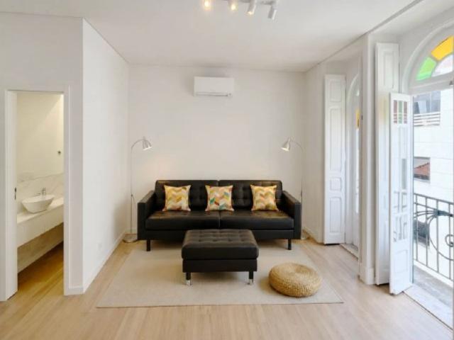 APARTAMENTO T1 | MOBILADO | EQUIPADO | SUITE | VARANDIM | CONTAS INCLUÍDAS* | SANTO ANTÓNIO | LISBOA