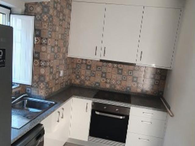 Apartamento T1 Moderno para Arrendamento | Centro de Abrantes