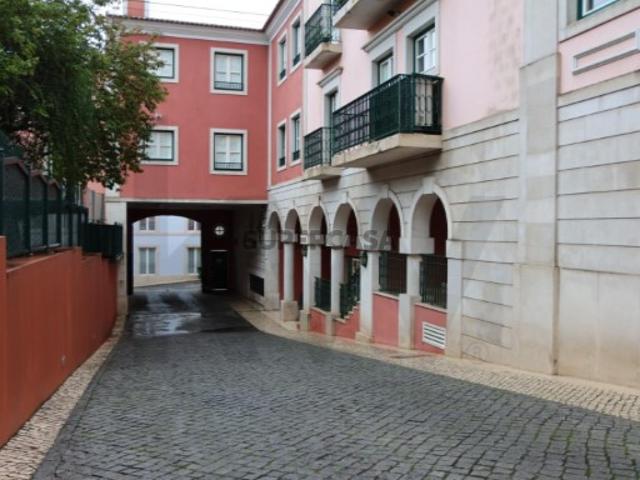 Apartamento T1 na Estrela Santuário no centro de Lisboa