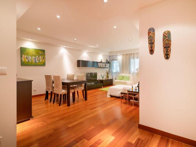 Apartamento T1 nas Colinas do Cruzeiro com Arrecadação e Parqueamento