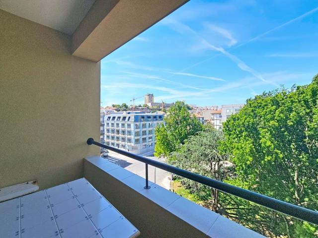 Apartamento T1 no Bonfim, Porto Localização Central e Conforto
