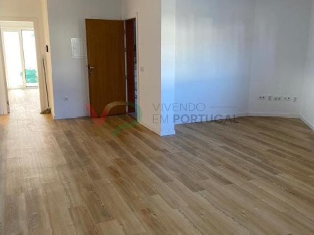 APARTAMENTO T1 NO CENTRO DA PALHAÇA