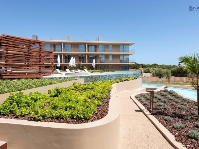 Apartamento T1 no Empreendimento Horizon | Primeira Linha de. 94m² Quarteira