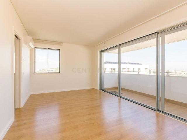 Apartamento T1 no Lumiar, Lisboa com garagem