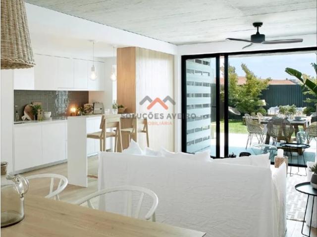 Apartamento T1 Novo na Praia da Barra!