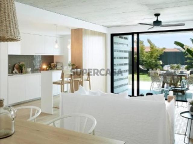 Apartamento T1 Novo na Praia da Barra!