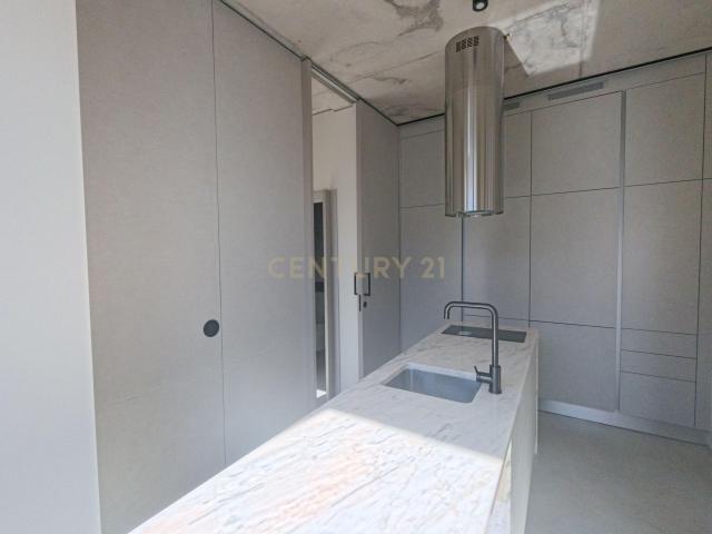 Apartamento T1 novo, no centro de Viseu
