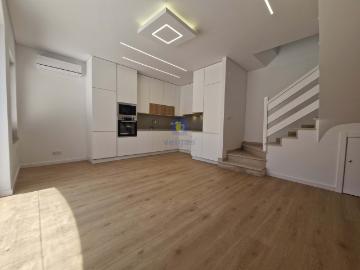 Apartamento T1 Novo no Centro de Caldas da Rainha com 2 lugares de estacionamento