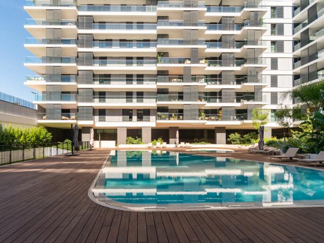 Apartamento T1 Novo no Condomínio DUO com garagem, segurança 24 h, piscina, ginásio