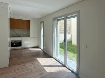 Apartamento T1 novo Camóes