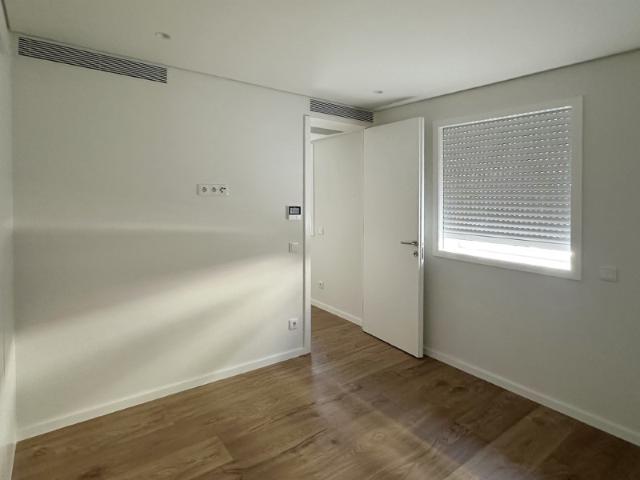 Apartamento T1 novo Camóes
