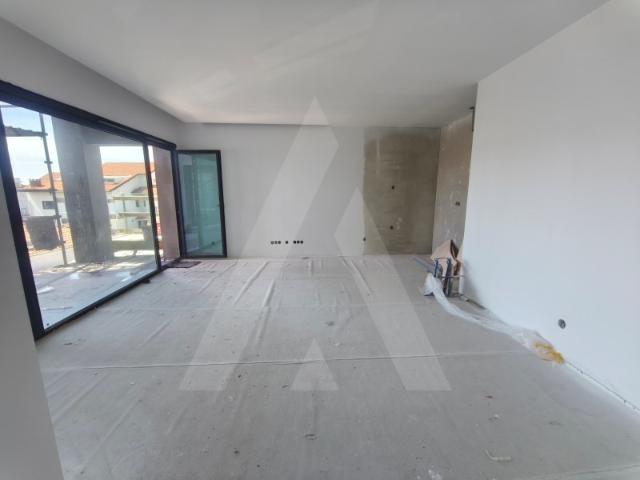 Apartamento T1 novo com varanda e lugar de garagem a 2 minutos da UA