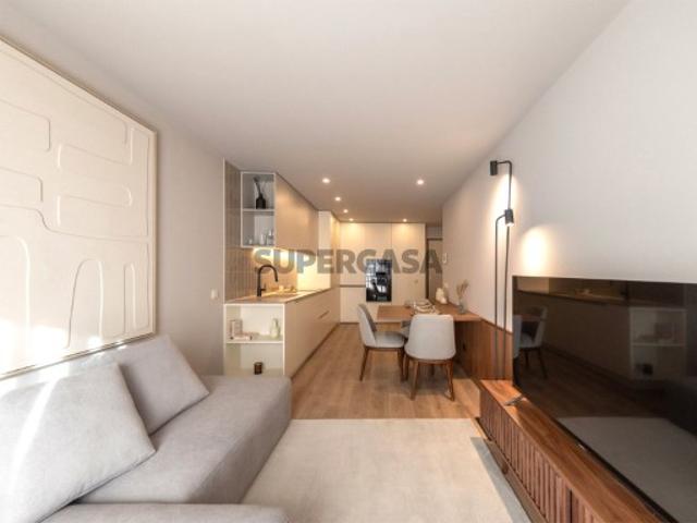 Apartamento T1 novo com varanda e lugar de garagem em S. Vítor em Braga