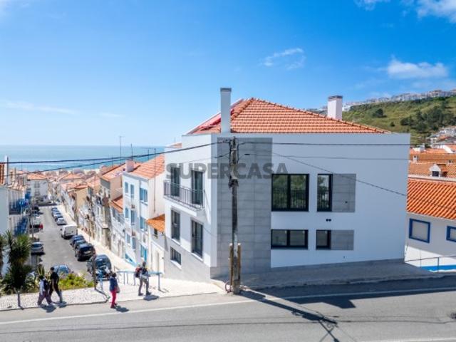 Apartamento T1 renovado com excelentes acabamentos na Nazaré