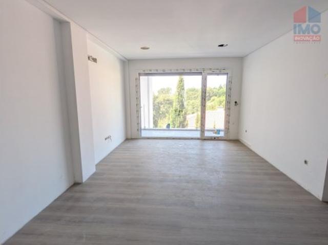 APARTAMENTO T1 NOVO | CONDOMÍNIO FECHADO | VISTA MAGNÍFICA