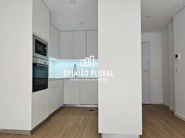 Apartamento T1 Novo e Moderno no Coração de Valadares