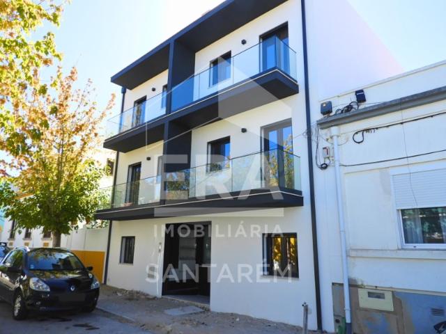 Apartamento T1 Novo em Santarém