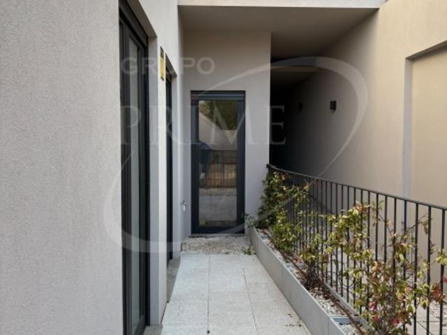 Apartamento T1 Novo, equipado Junto ao Metro