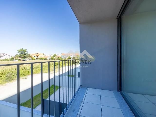 Apartamento T1 Novo | Polo Universitário | S. João | Varanda | Garagem