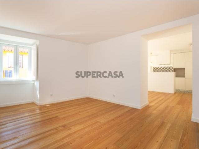 Apartamento T1, nunca habitado, Martim Moniz, Lisboa