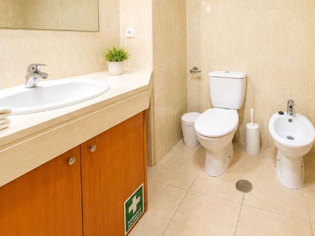 Apartamento T1 para Arrendamento Anual com Piscina em Portimão