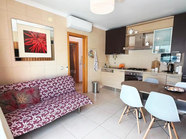 Apartamento T1 para arrendamento anual em Olhos de Água, Albufeira