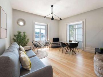 Apartamento T1 para arrendamento em Miragaia, Porto