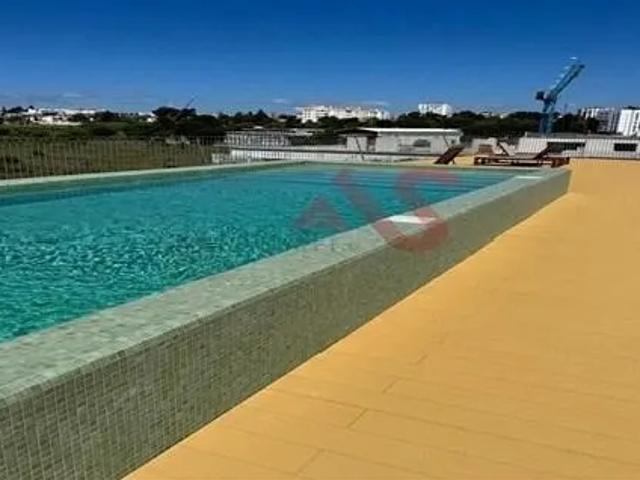 Apartamento T1 para Arrendamento em Miraflores, Oeiras com Garagem e Rooftop com Piscina e Ginásio