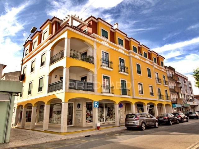Apartamento t1 para arrendamento no centro de almeirim