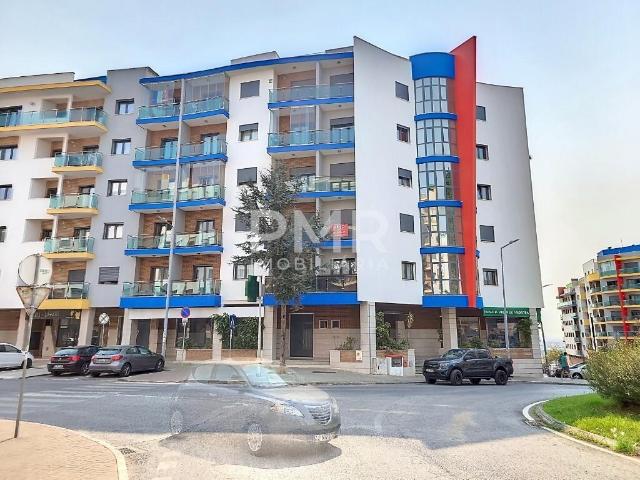 Apartamento T1 para arrendamento no Jardim da Amoreira