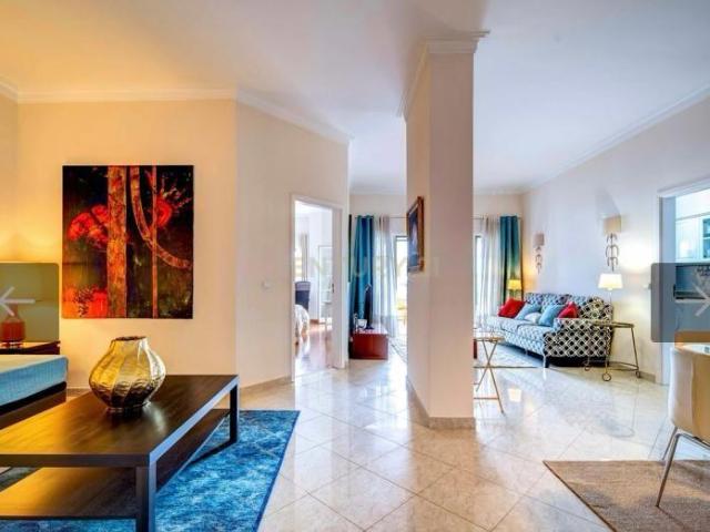 Apartamento T1, mobilado para arrendar, na Av. Saboia, Monte Estoril