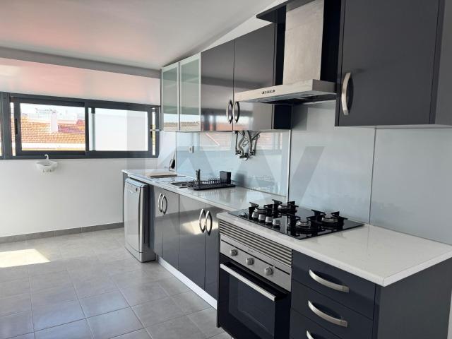 Apartamento T1 para Arrendar no Coração de Almada