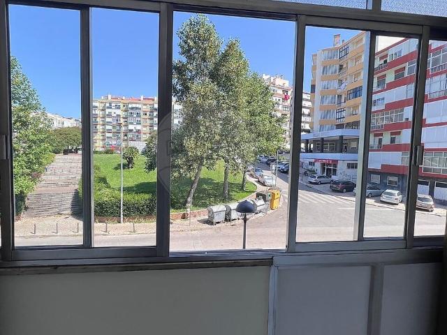 Apartamento T1 para arrendar em Odivelas, Odivelas RE/MAX Portugal