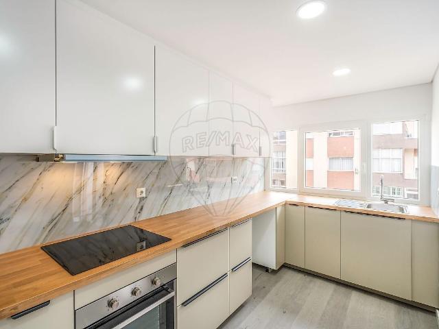 Apartamento T1 para arrendar em Amora, Seixal RE/MAX Portugal