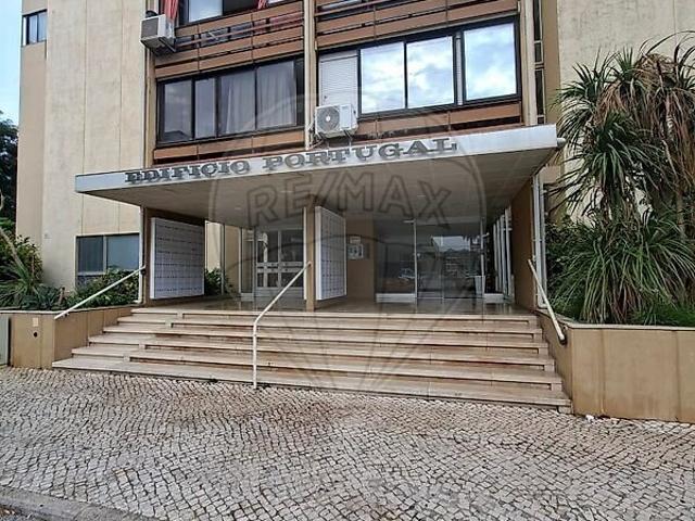 Apartamento T1 para arrendar em Quarteira, Loulé RE/MAX Portugal