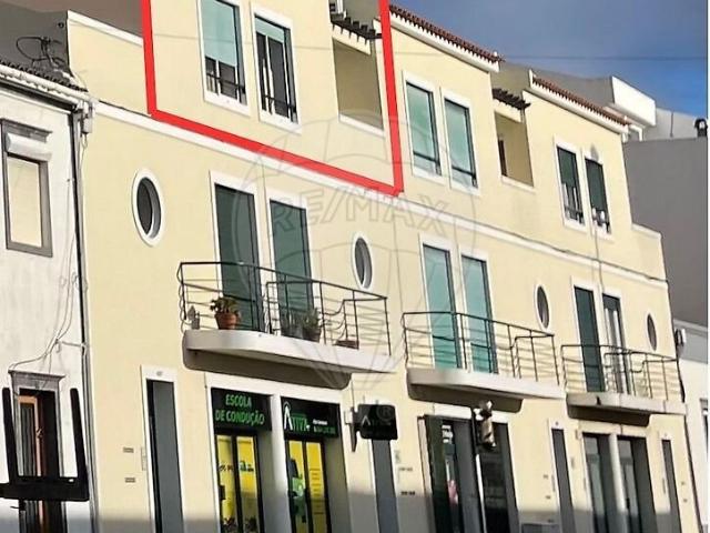 Apartamento T1 para arrendar em São José, Ponta Delgada RE/MAX Portugal