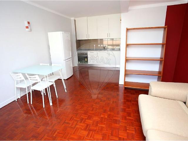 Apartamento T1 para arrendar em Santo António dos Olivais, Coimbra RE/MAX Portugal