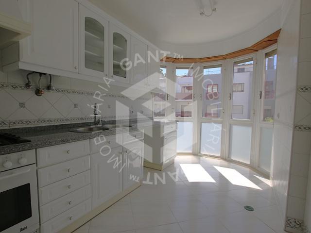 Apartamento T1 para arrendar em Santo António de Caparica